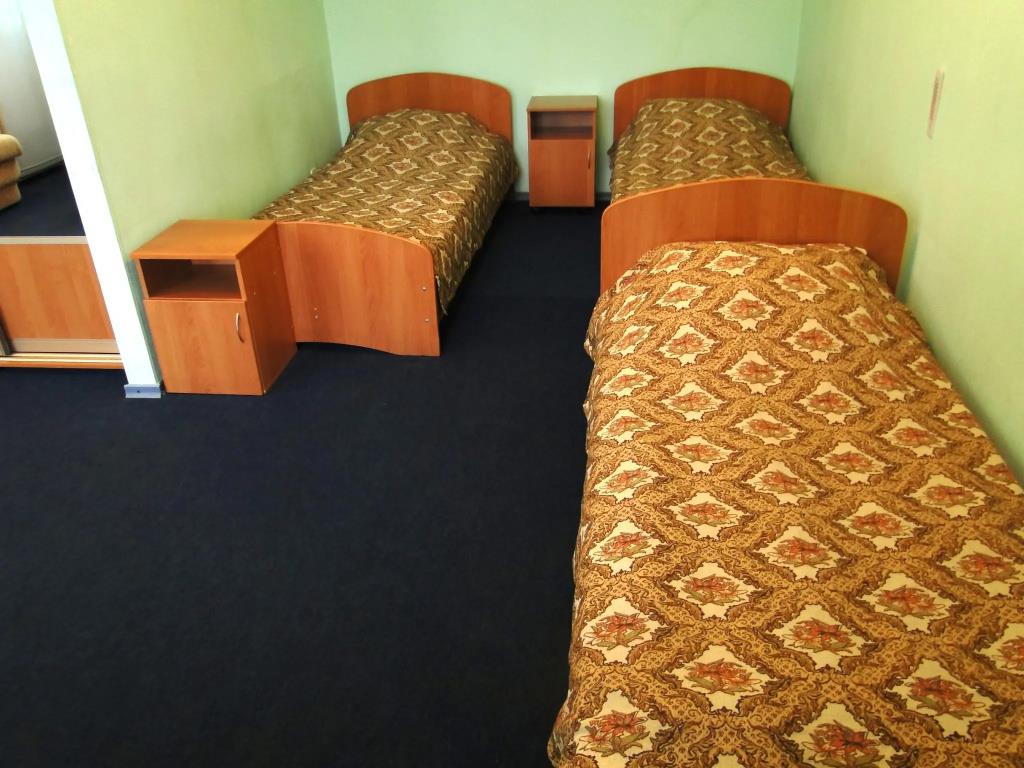 Shakhtyor Hotel 1*