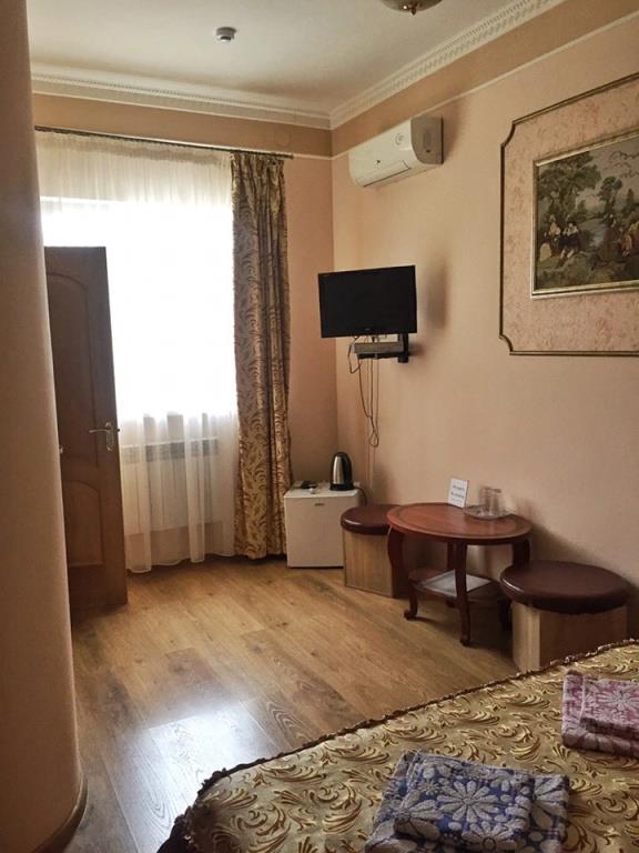 Laki Mini-Hotel 0*