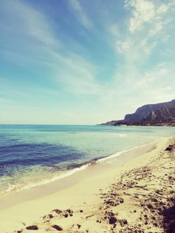 B&B 120 Rodionoff - connection to Airport and Mondello Beach 3*