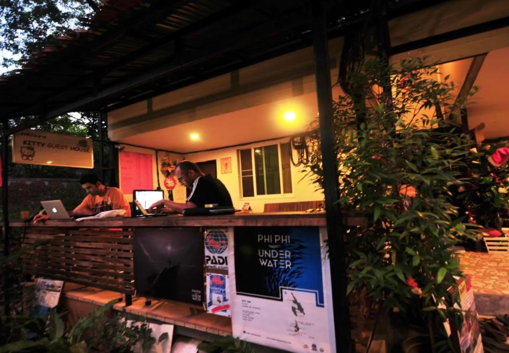 Kitty Guesthouse 2*