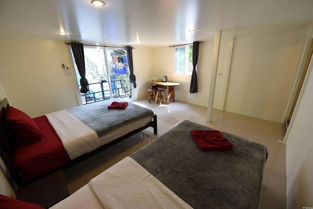 Kitty Guesthouse 2*