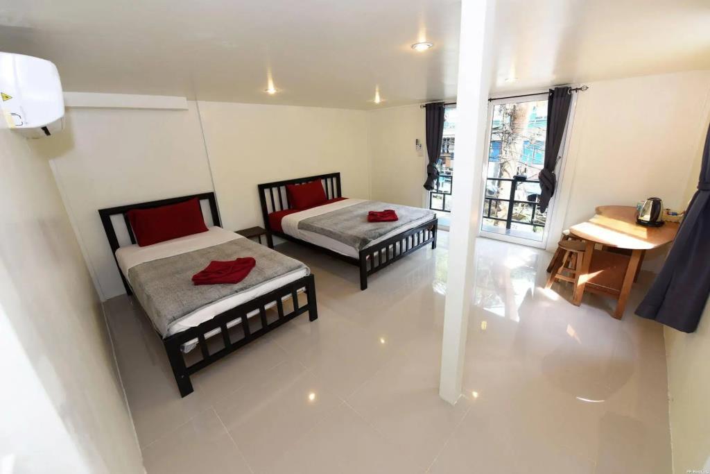 Kitty Guesthouse 2*