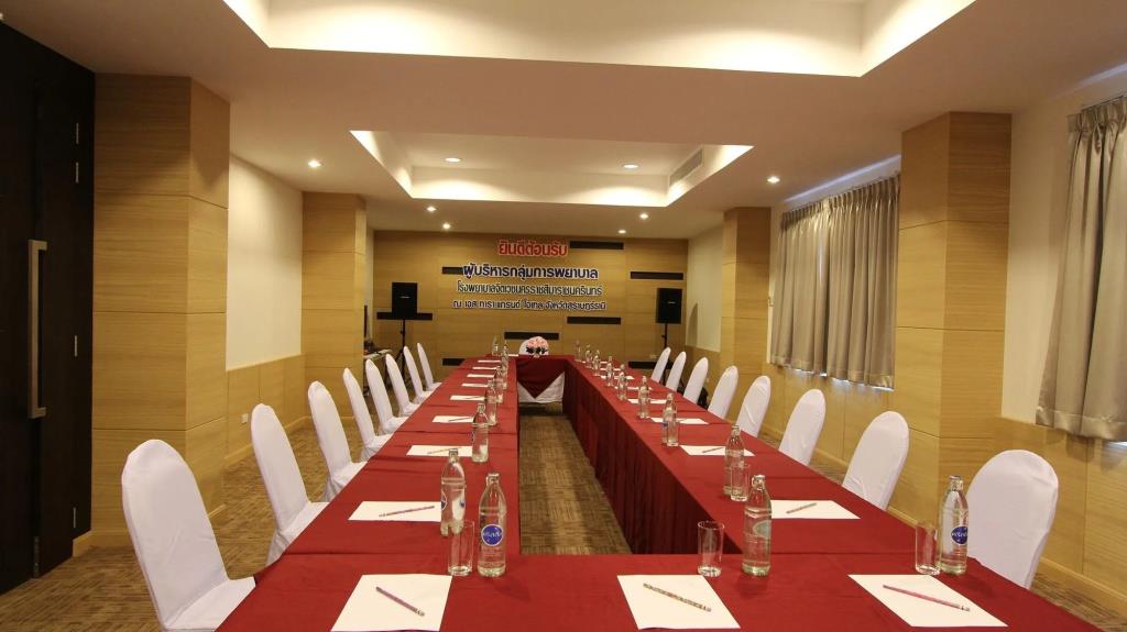 S Tara Grand Hotel 3*