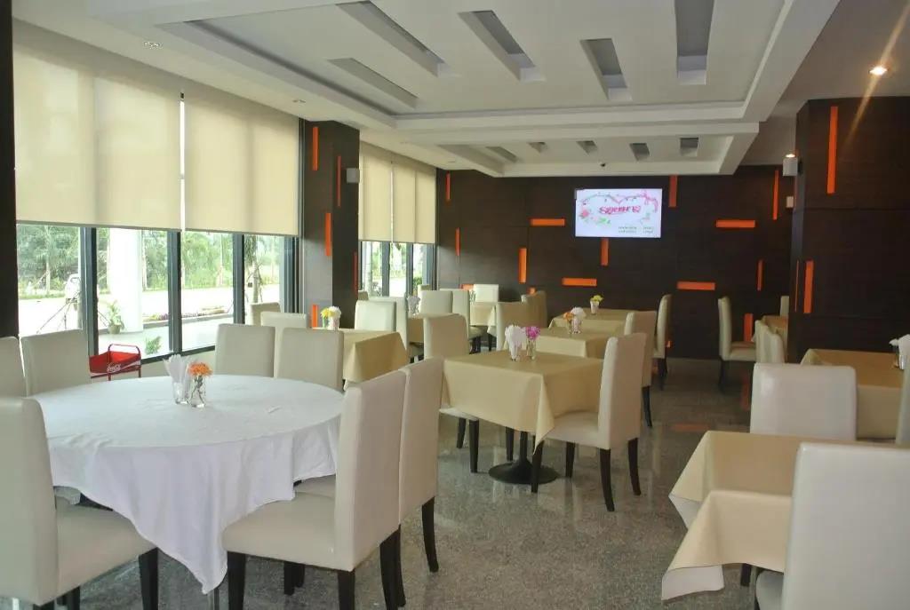 S Tara Grand Hotel 3*