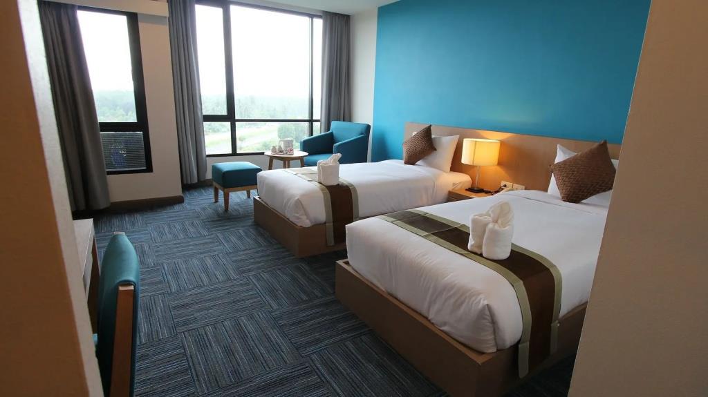 S Tara Grand Hotel 3*