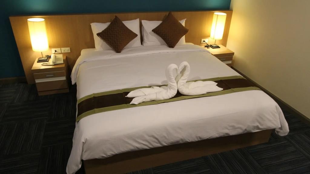 S Tara Grand Hotel 3*