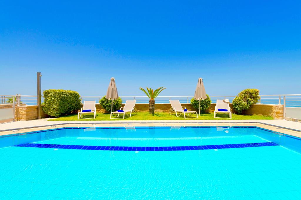 Villa Avra 0*