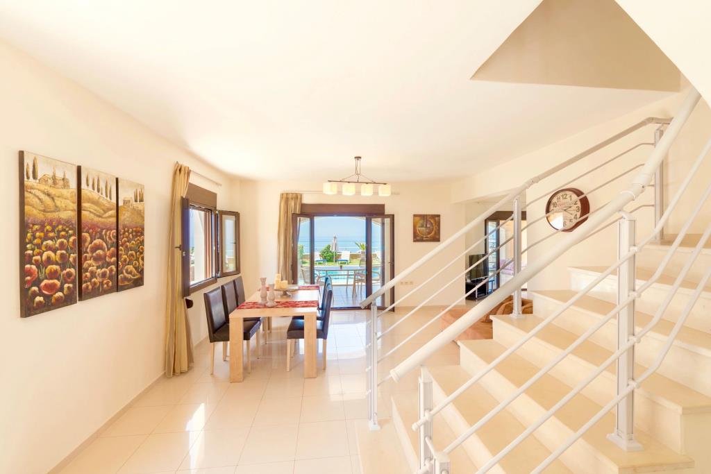 Villa Avra 0*