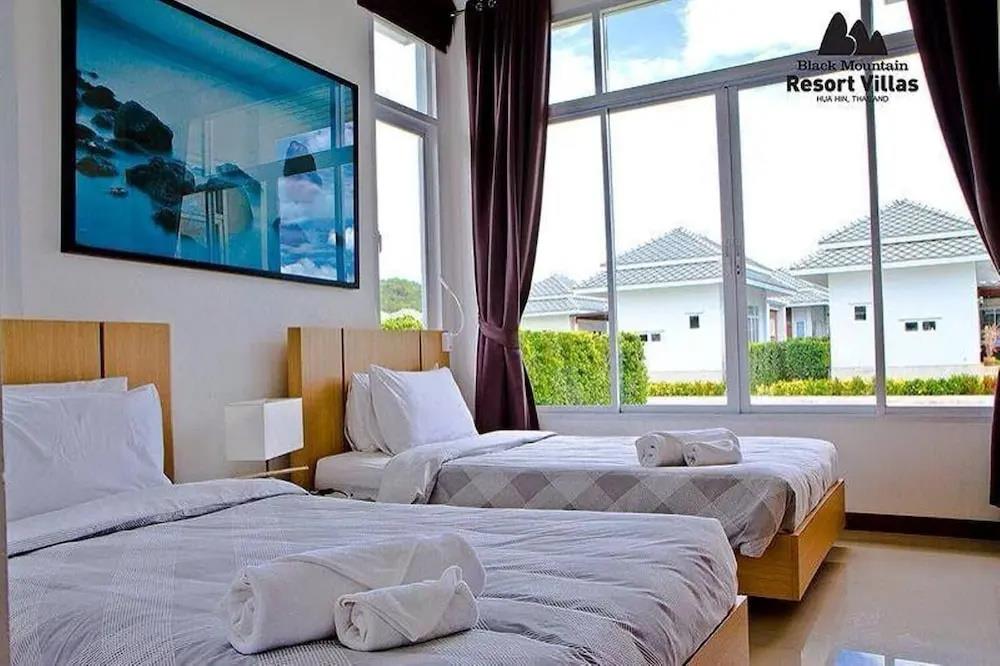Black Mountain Resort 3*