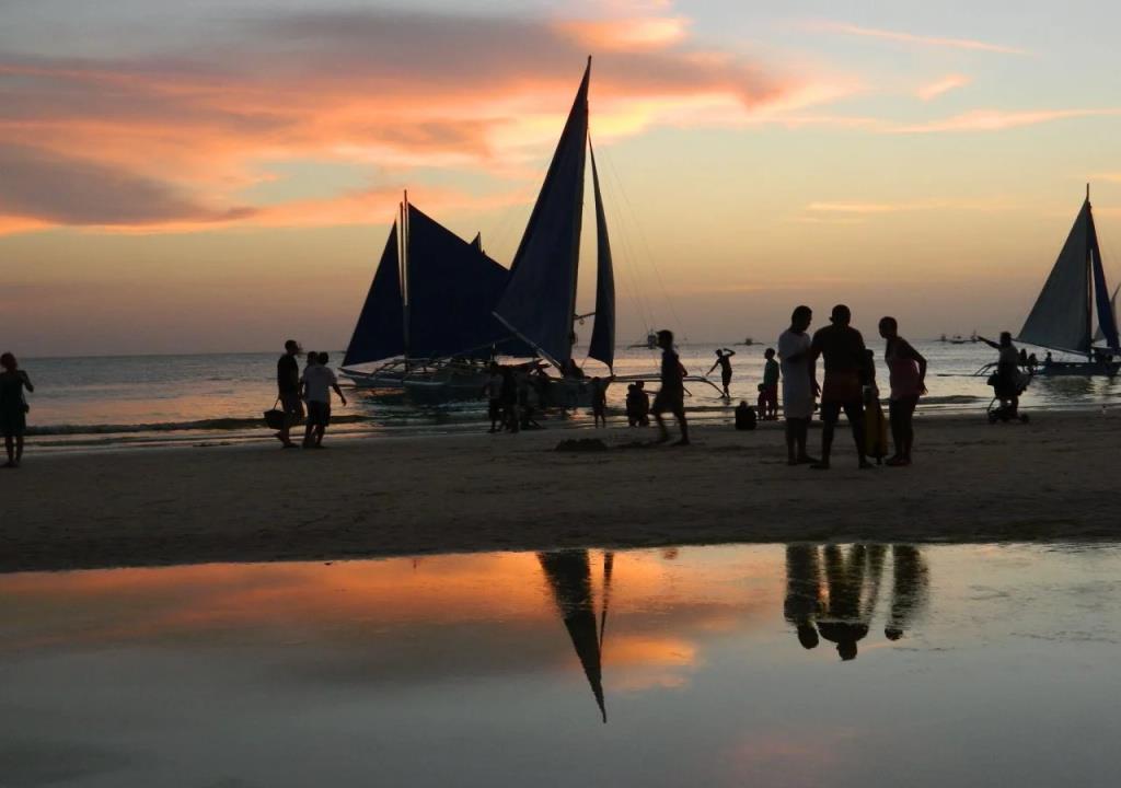 The Beach Anne Boracay 2*