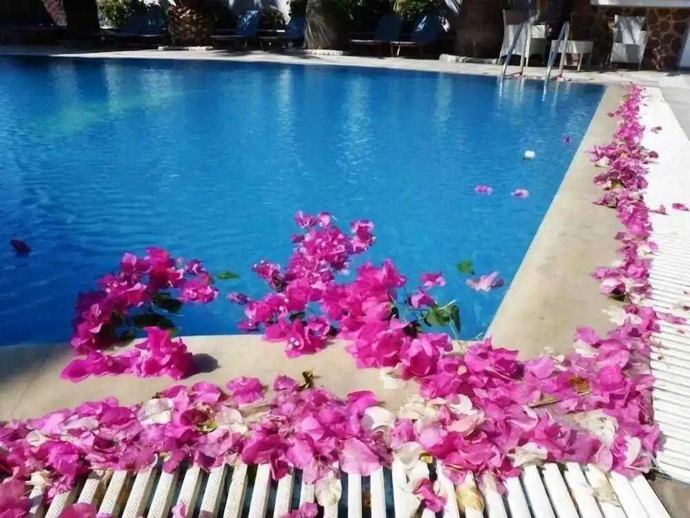 Atalos Suites 0*