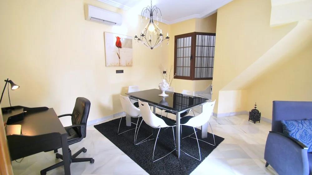 Living Sevilla Apartments 0*