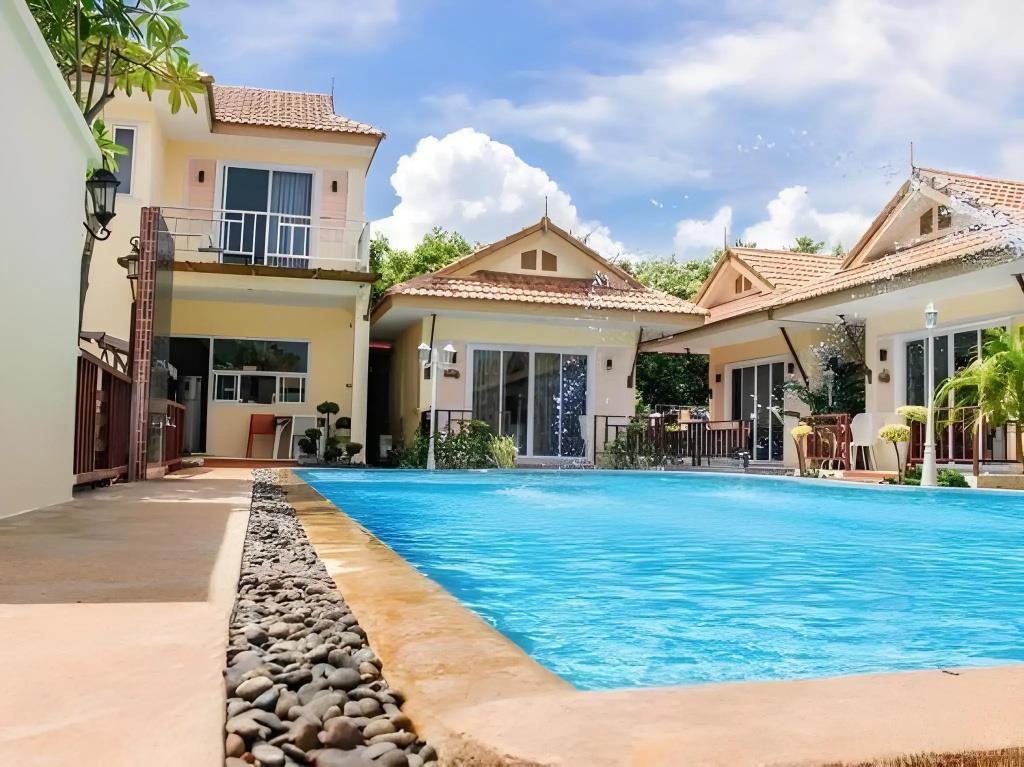 Charm Resort Cha-am 3*