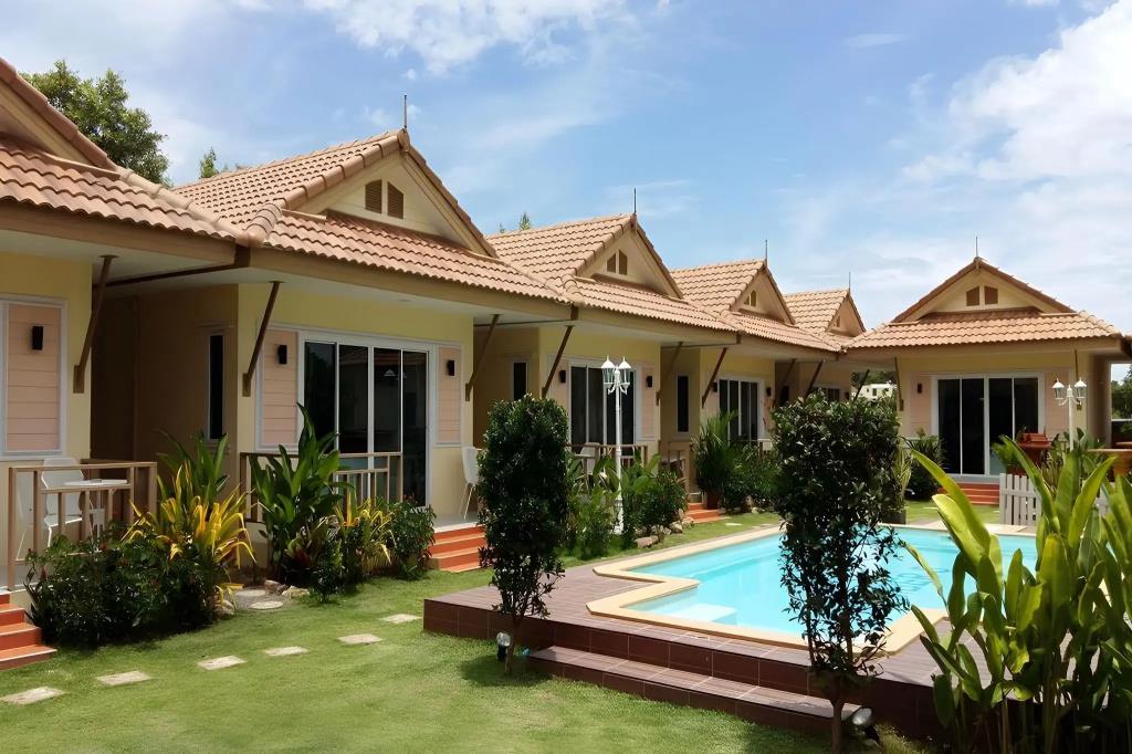 Charm Resort Cha-am 3*