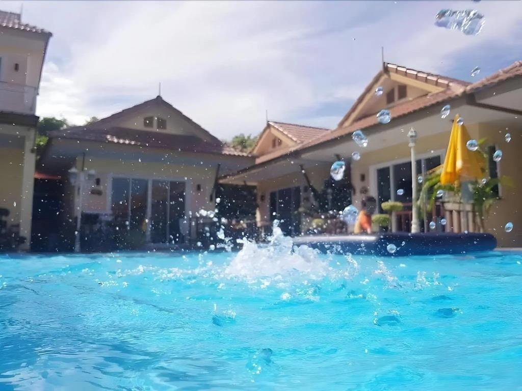 Charm Resort Cha-am 3*