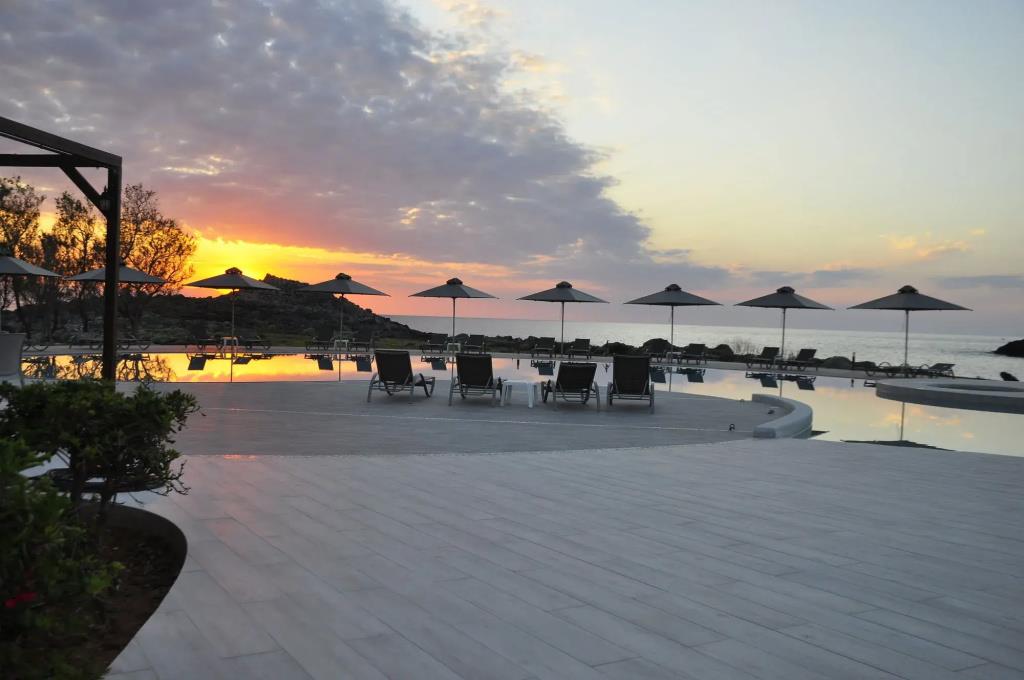 Kavos Hotel 0*