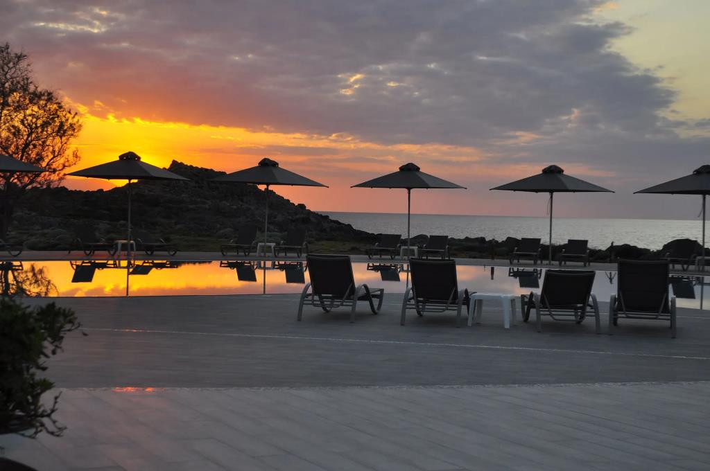 Kavos Hotel 0*