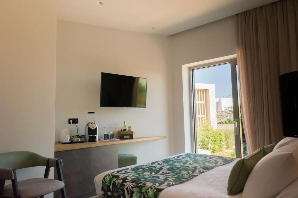 Kavos Hotel 0*