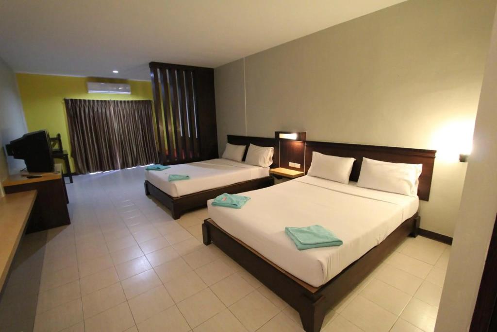 Paradise Resort 3*