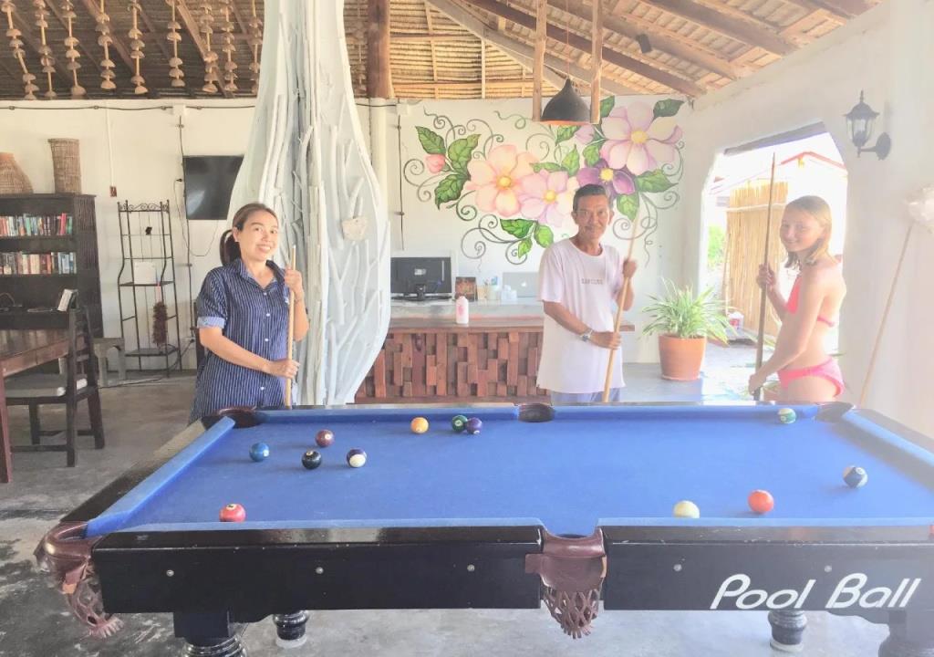 Lamai Chalets 2*
