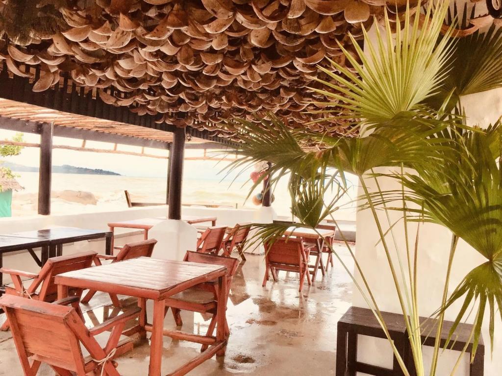 Lamai Chalets 2*