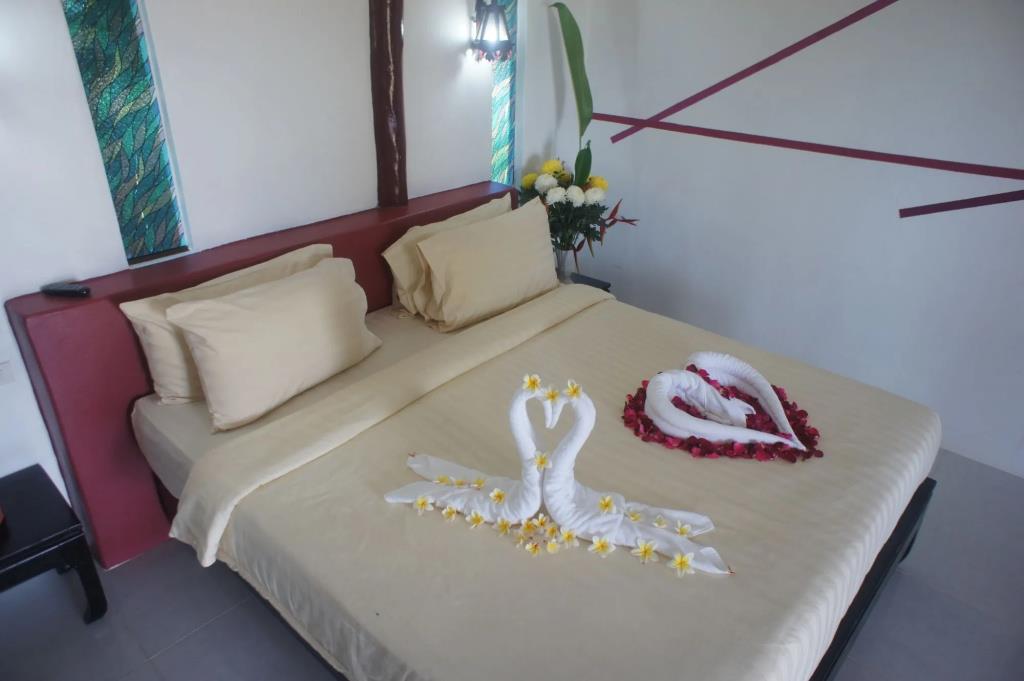 Lamai Chalets 2*