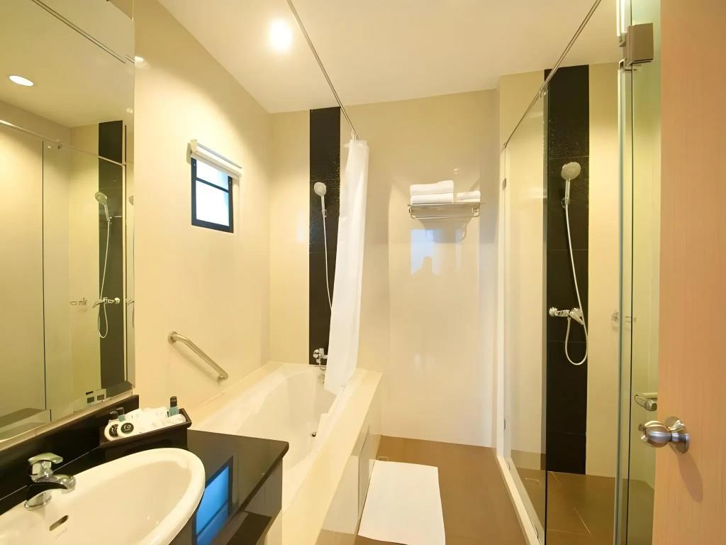 VC Hotel (SHA Extra Plus) 3*