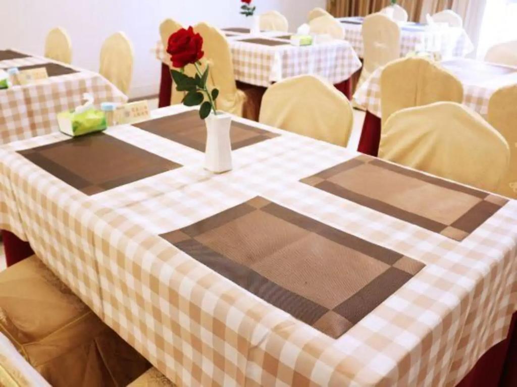 Guangzhou Asia Hotel 3*
