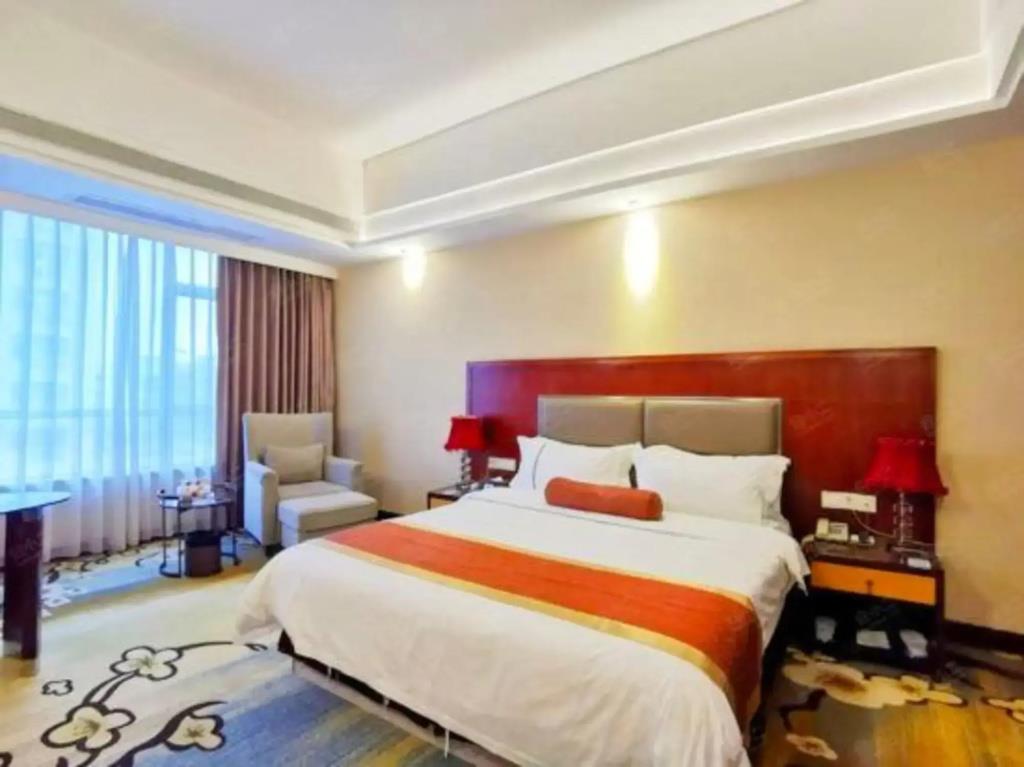 Guangzhou Asia Hotel 3*