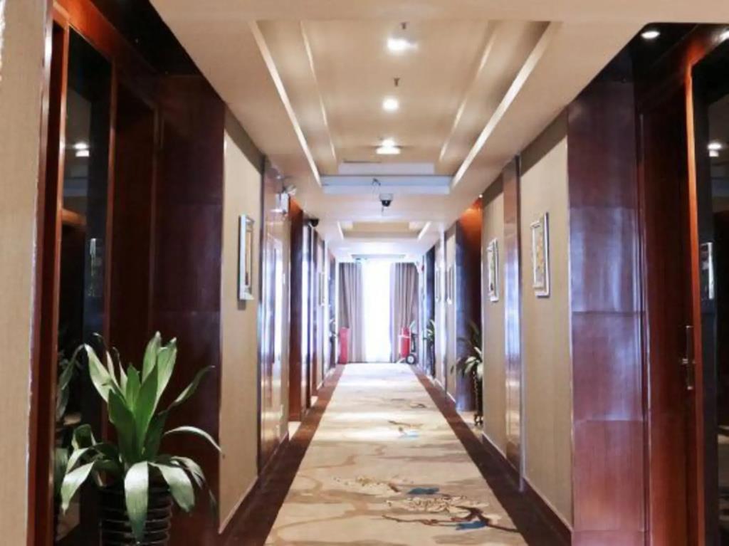 Guangzhou Asia Hotel 3*