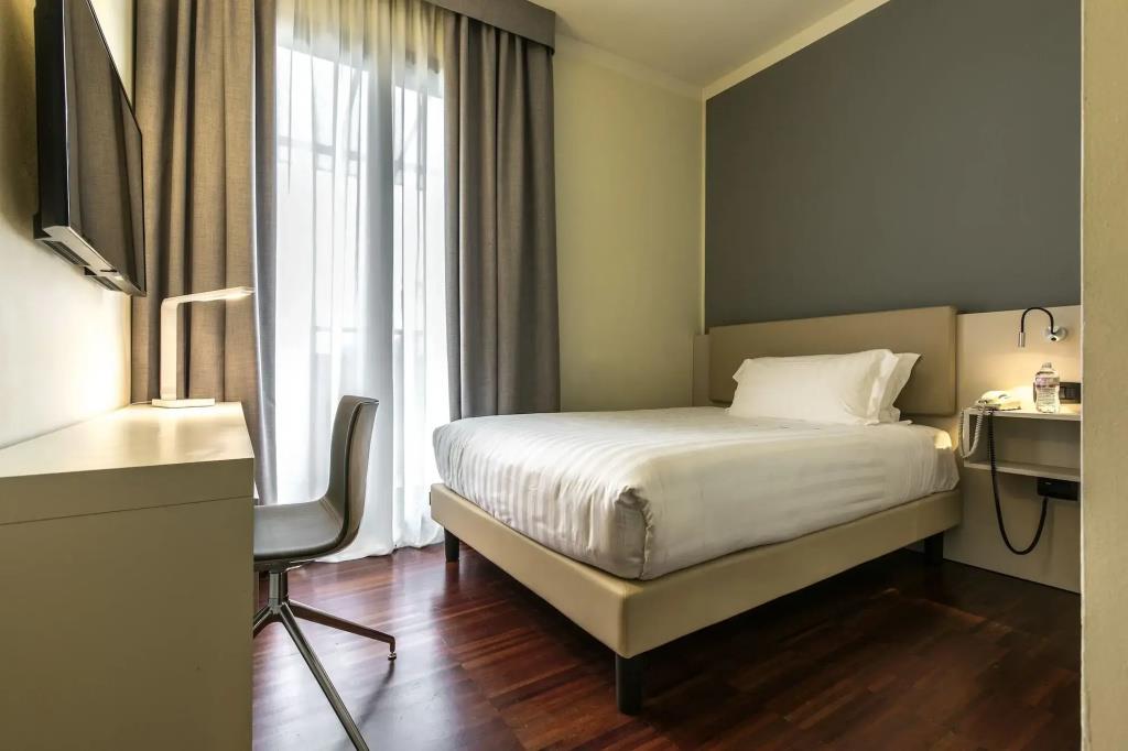 43 Station Hotel 3*
