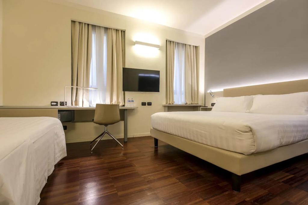 43 Station Hotel 3*