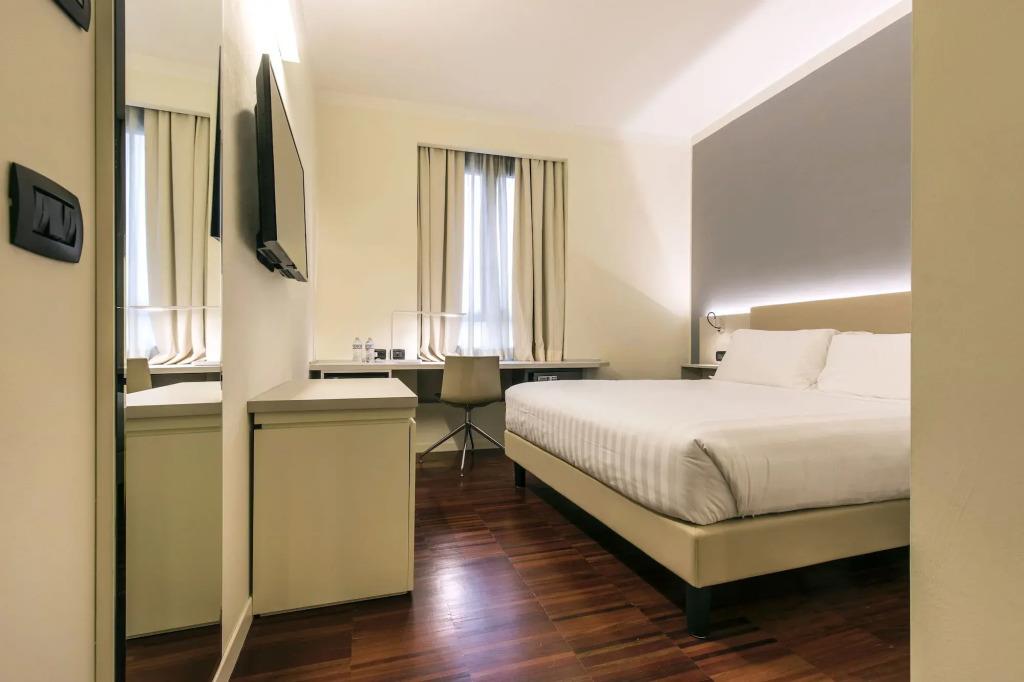 43 Station Hotel 3*