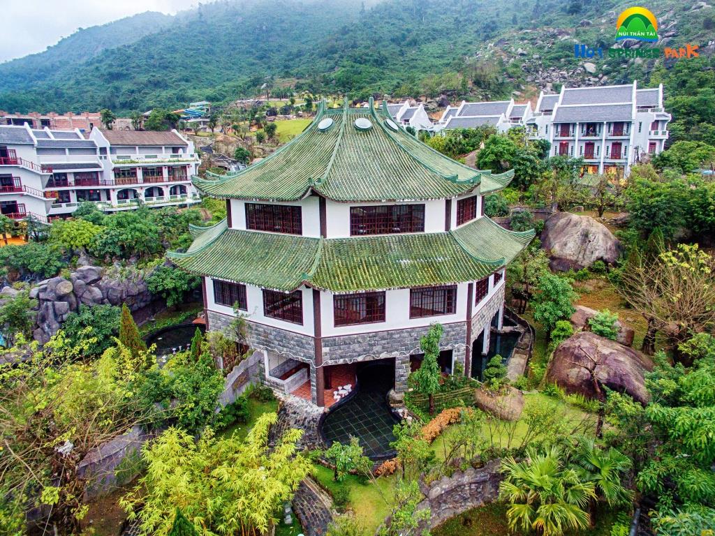 Nui Than Tai Ebisu Onsen Resort 3*