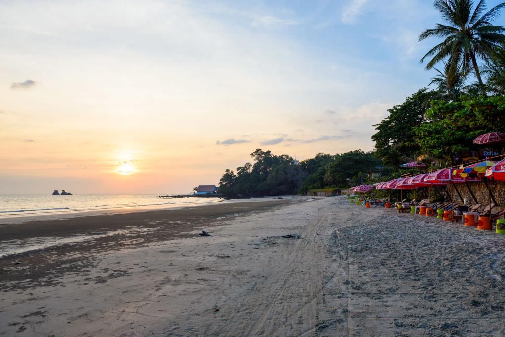 Baansuan Aokhai Beach Resort 3*