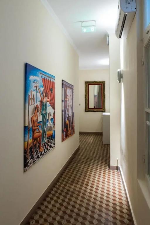 Old Town Inn 0*