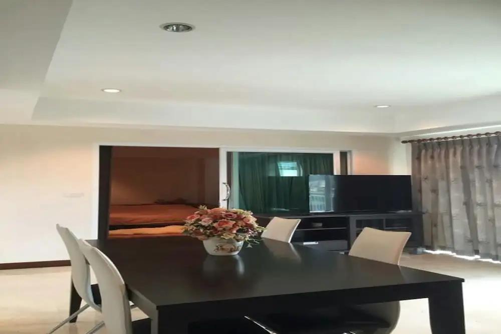 Condo Chamchuri 0*