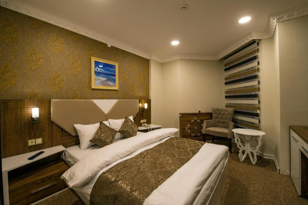 Kars-i Sirin Hotel 3*