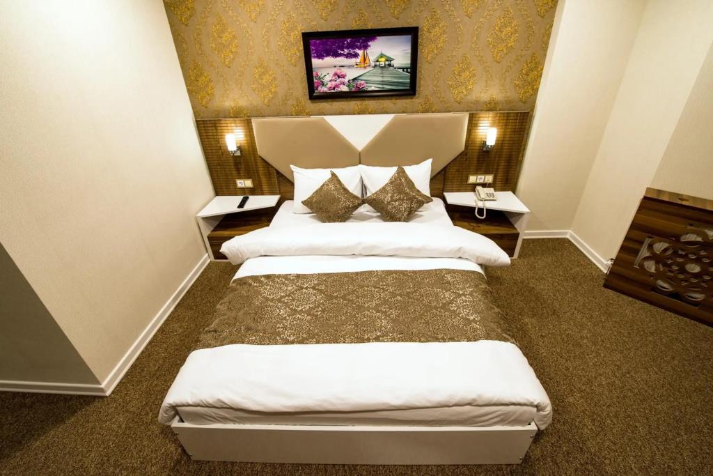 Kars-i Sirin Hotel 3*