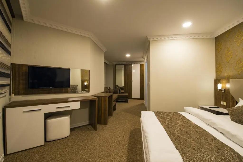 Kars-i Sirin Hotel 3*