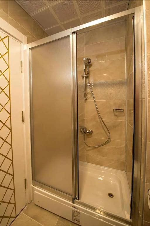 Kars-i Sirin Hotel 3*