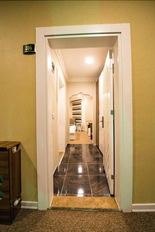 Kars-i Sirin Hotel 3*