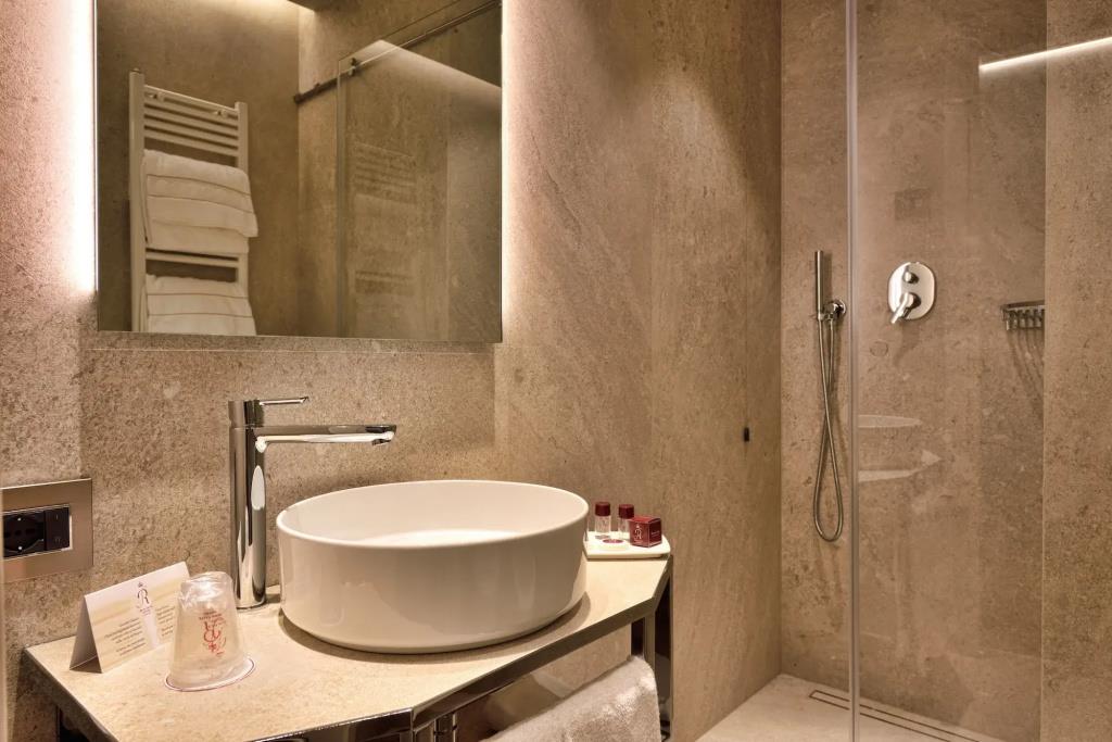 Rosa Salva Hotel 3*