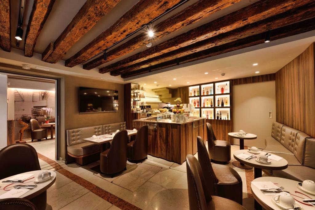 Rosa Salva Hotel 3*