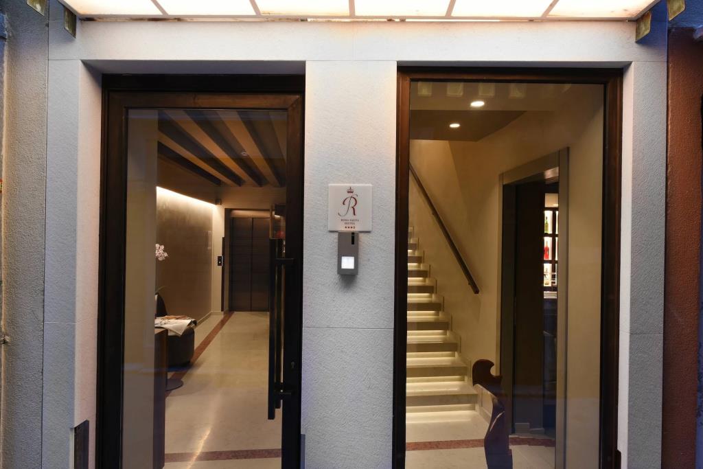 Rosa Salva Hotel 3*