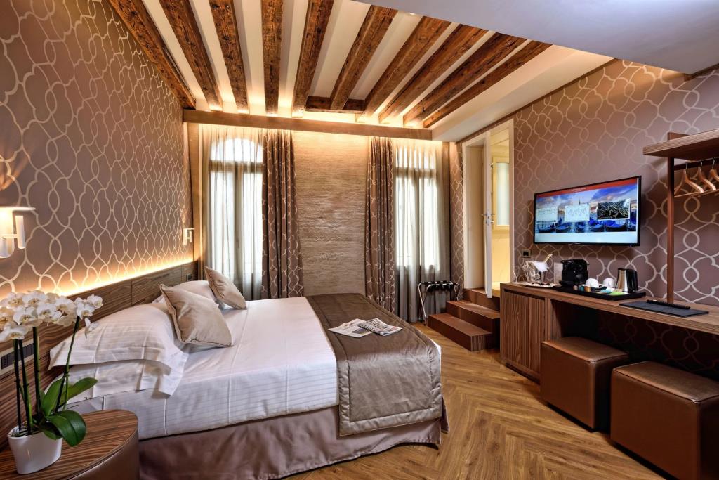 Rosa Salva Hotel 3*