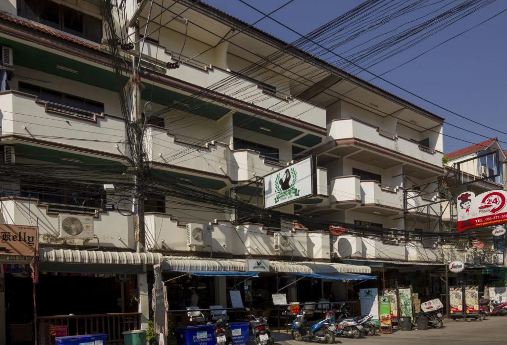 Travellers Rest Hotel 3*