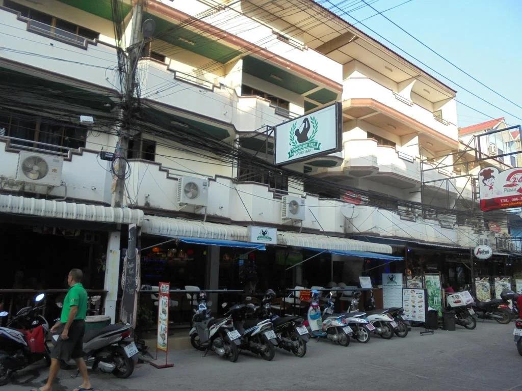 Travellers Rest Hotel 3*