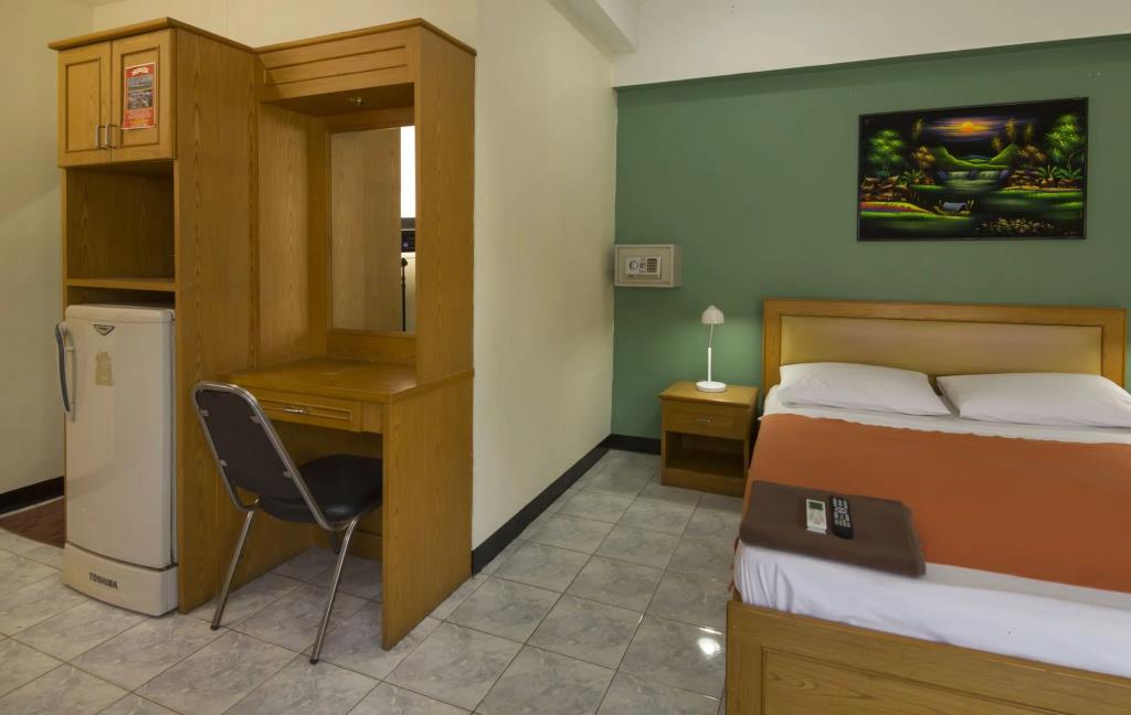 Travellers Rest Hotel 3*