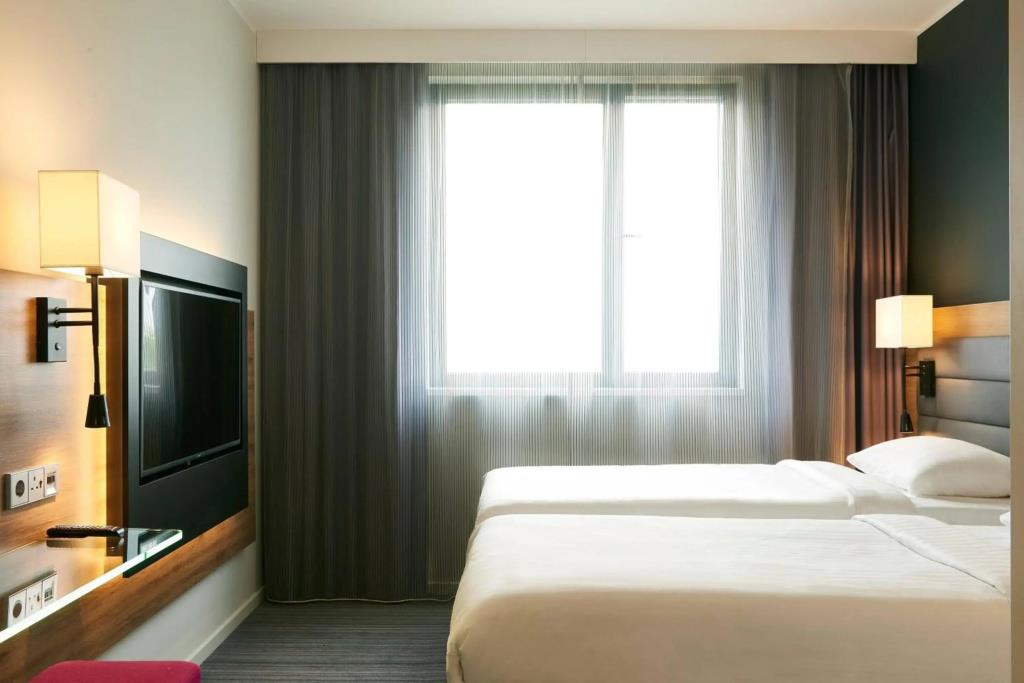 Moxy Milan Linate Airport 3*